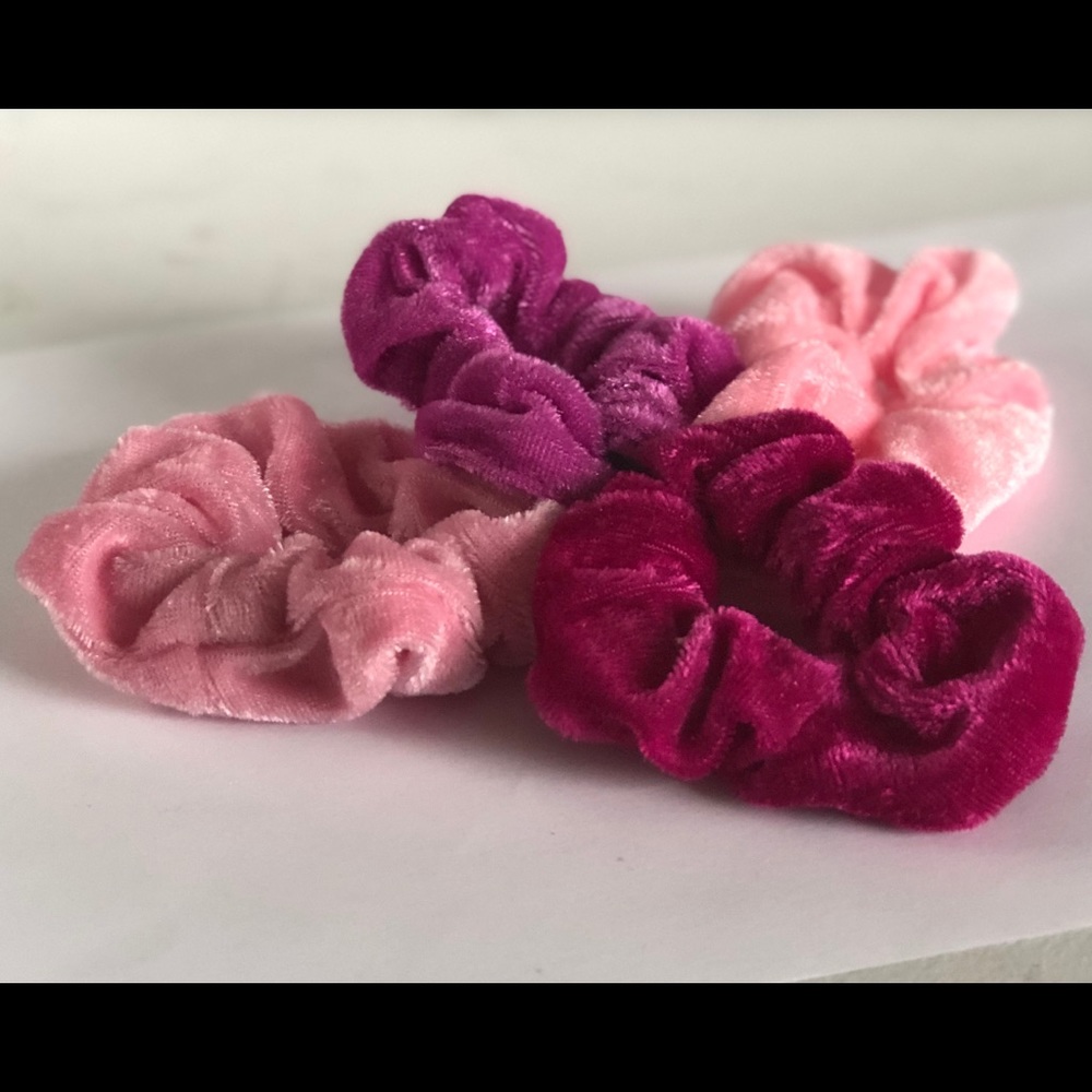 Set of 4 scrunchies